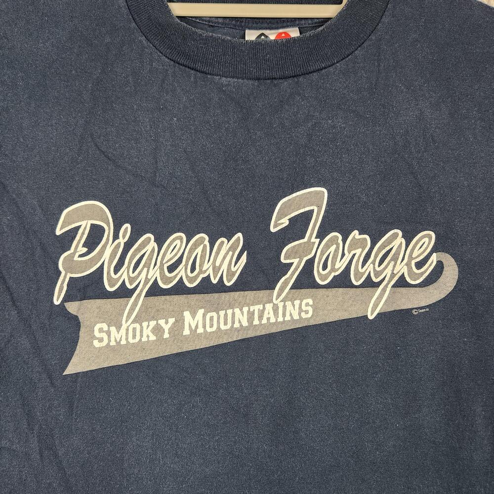 Vintage Pigeon Forge Shirt Mens Medium Blue Smoky Mountains Graphic Y2k Logo